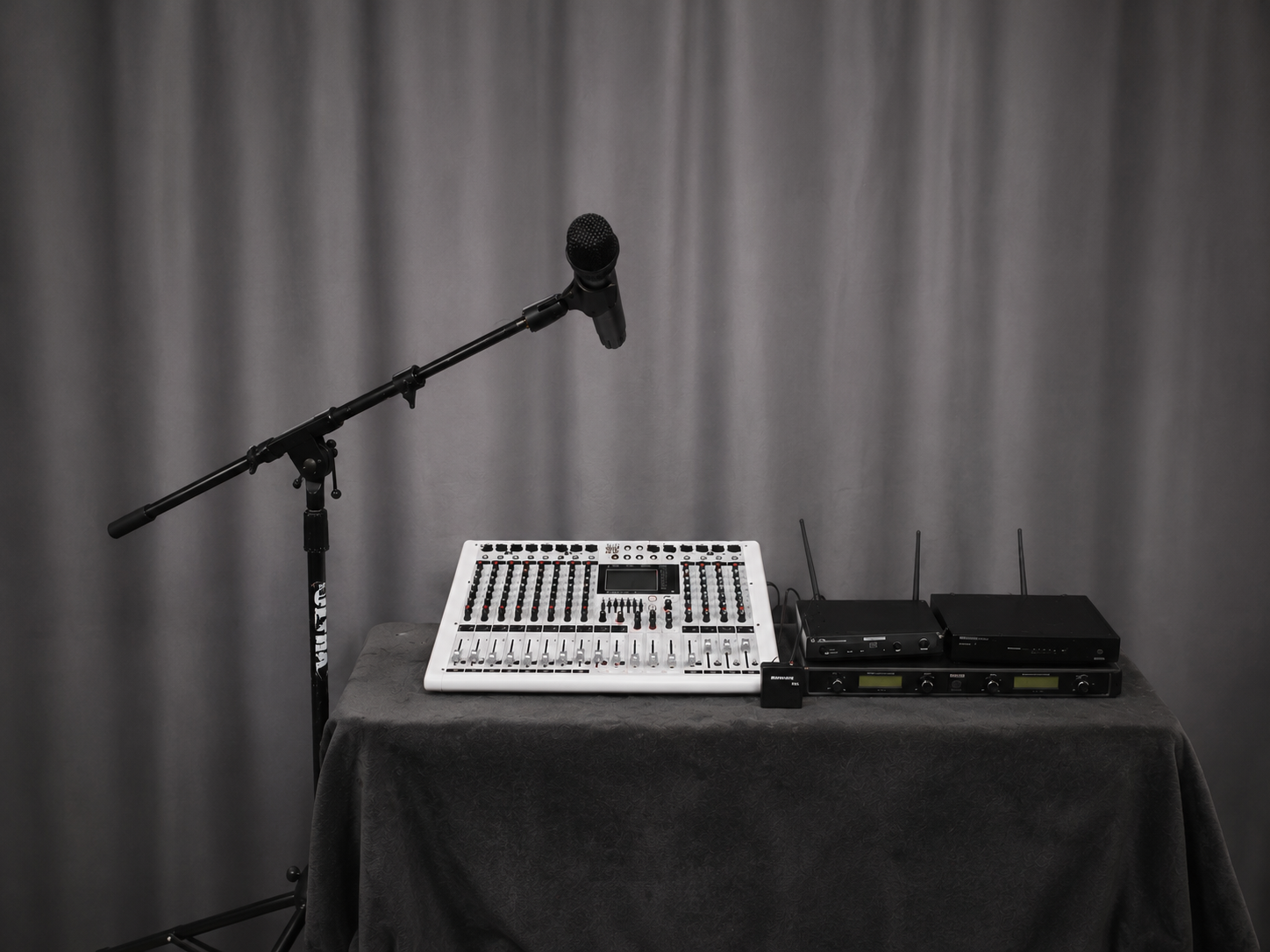 Audio mixer and wireless microphone equipment